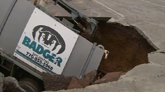 Georgia sinkhole swallows truck
