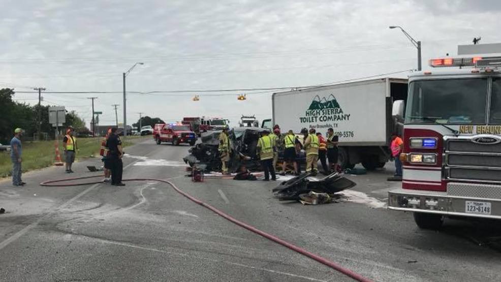 Four people hospitalized in major accident in New Braunfels WOAI