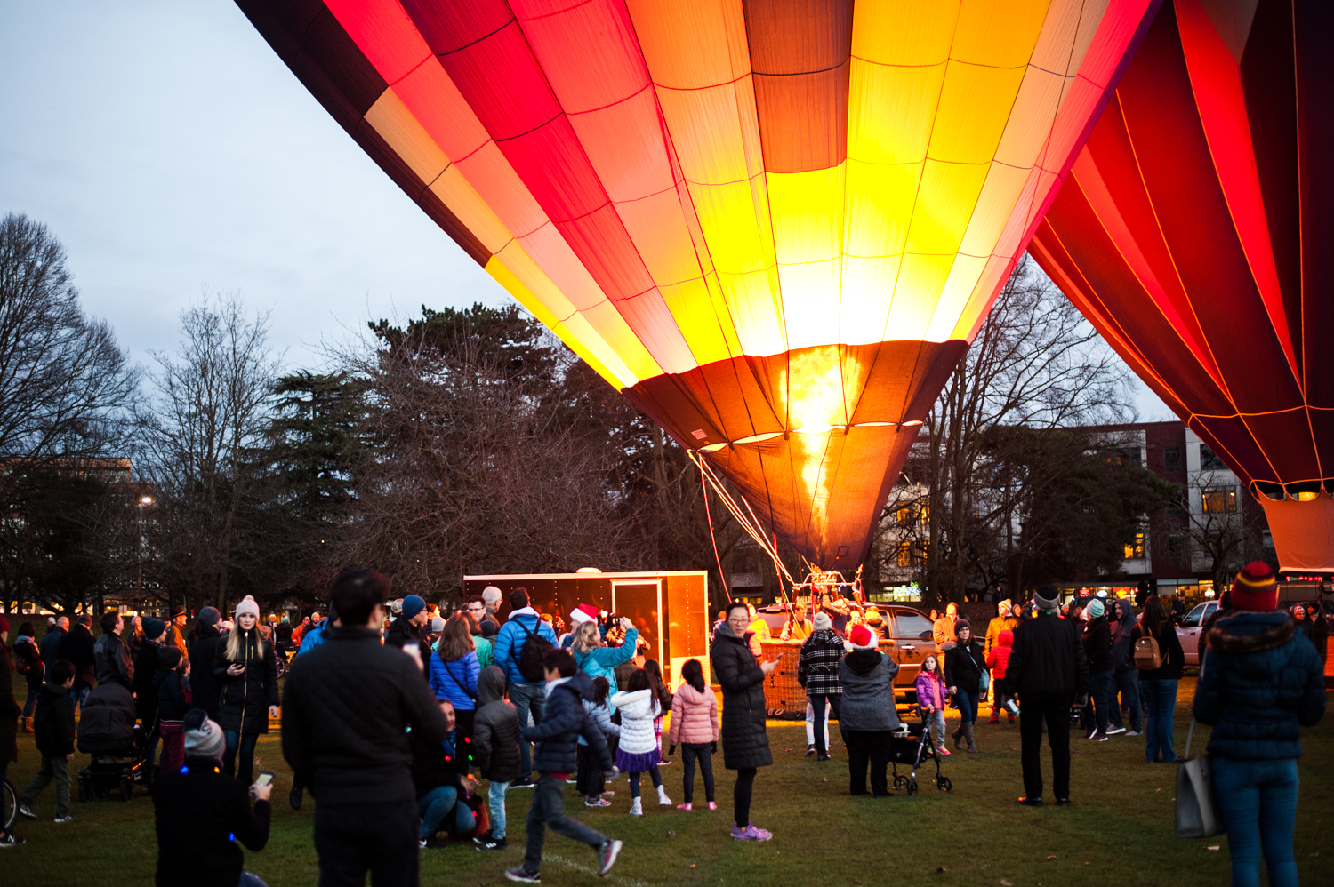 Photos Luminaries light up Green Lake at the annual Pathway of Lights
