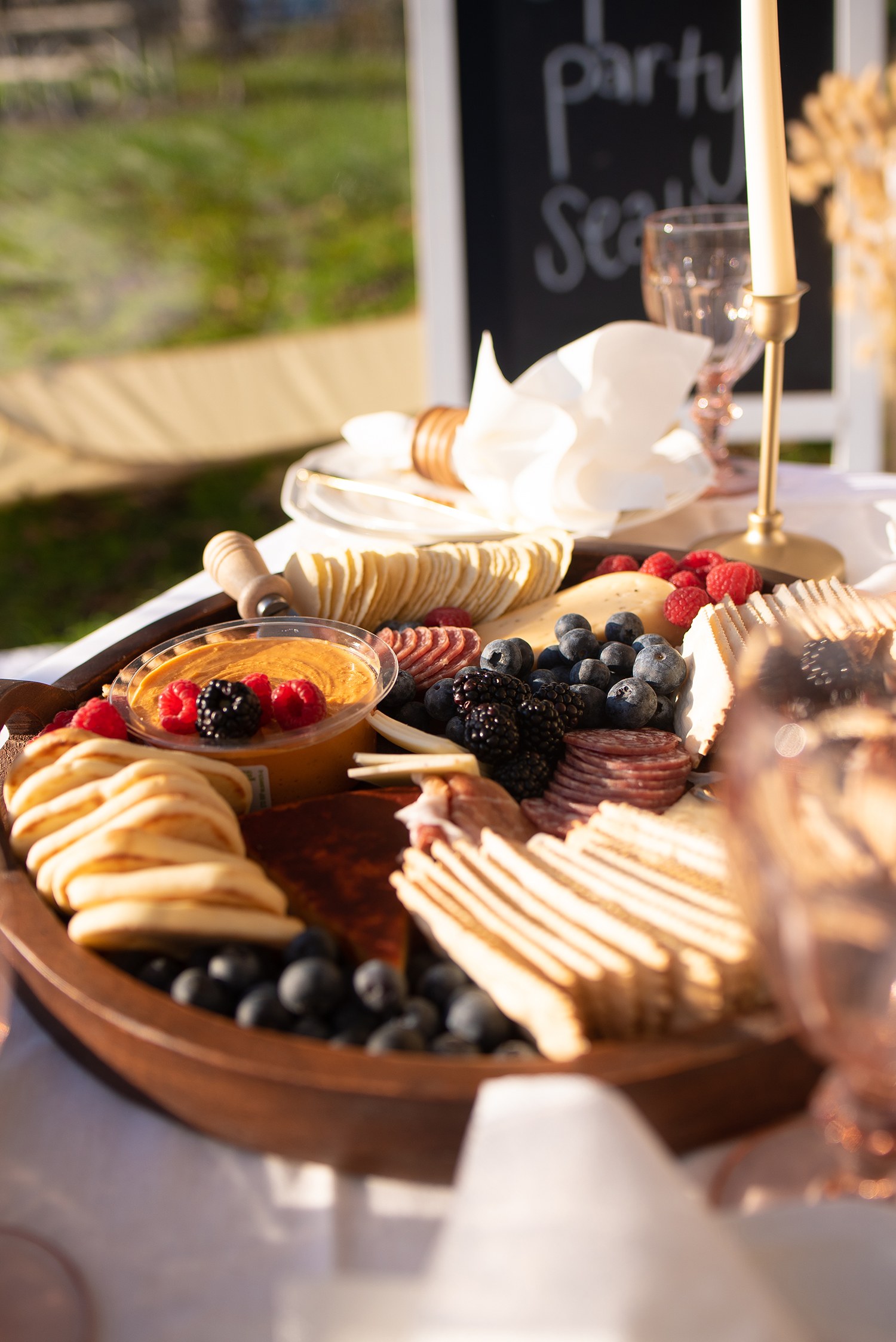 Photos Luxury popup picnics for date nights, anniversaries, birthdays