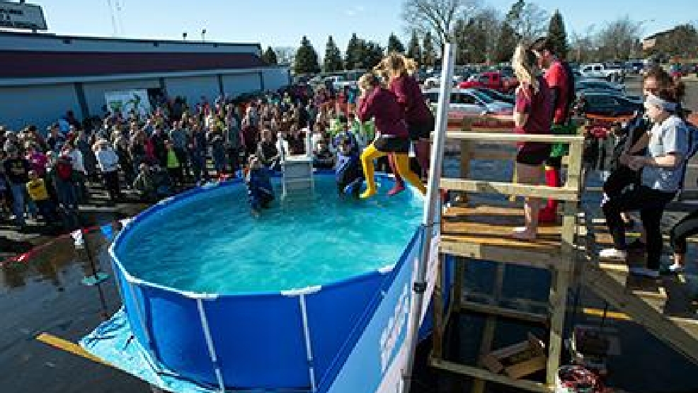 Polar Plunge for Special Olympics Michigan in Mount Pleasant with NBC25