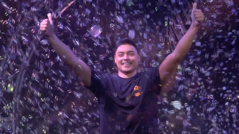 Immerse yourself in a 'Gazillion' bubbles with this virtual-reality, 360-degree video