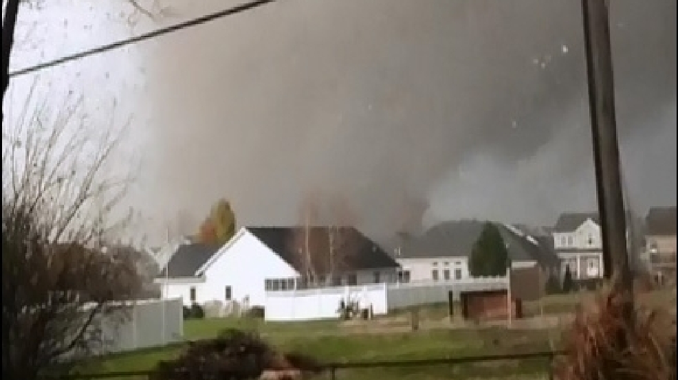 130918_ill_tornado_camera_lg.jpg
