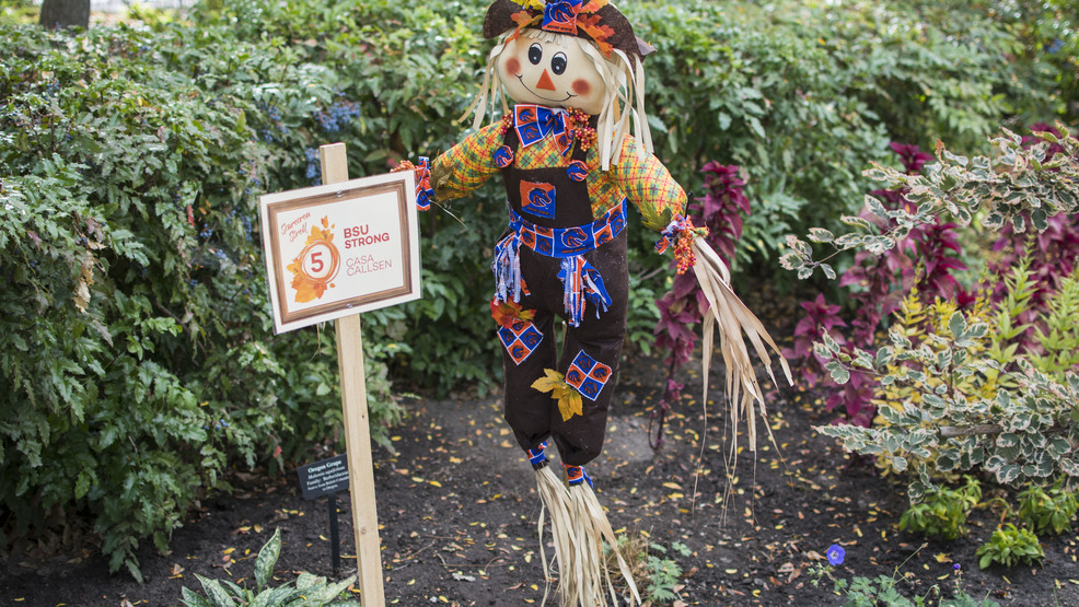 Photos Take A Scarecrow Stroll At The Idaho Botanical Garden Kboi